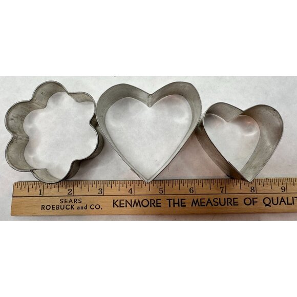 Vintage Aluminum Cookie Cutters Set Of 14 With Handles Hearts Flower Duck Tree‎ - Picture 5 of 7